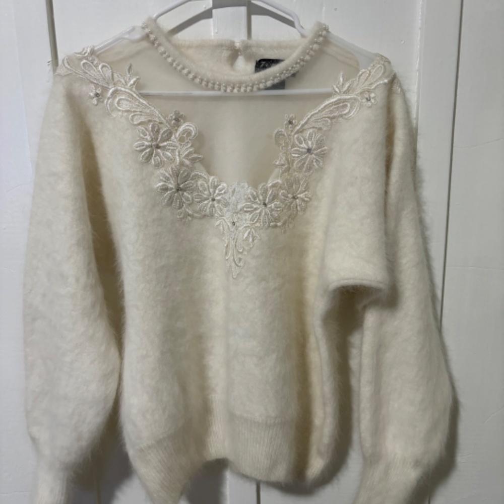 Venesha Angora sweater vintage